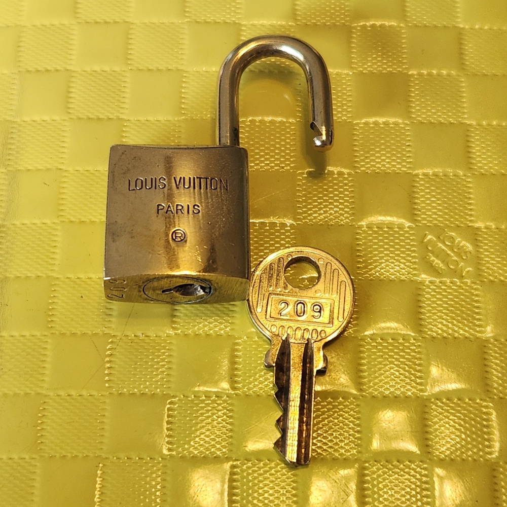 Vintage #209 California Area Code  LOUIS VUITTON Brass Lock & Key Lucky #2